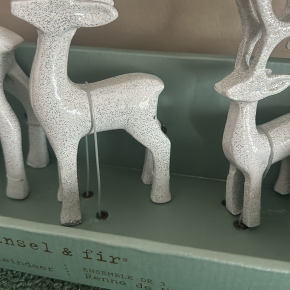 Tinsel & Fir White Glitter Reindeer Set of 3 NEW - Picture 7 of 8